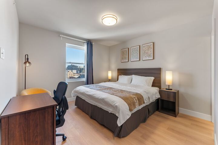 Room 10 of 37
