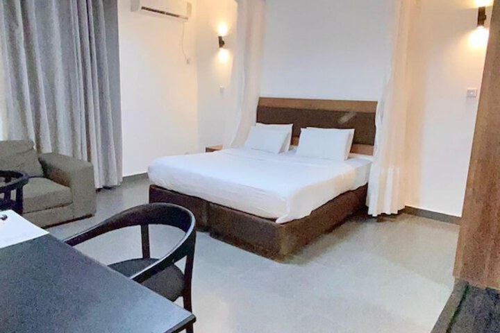 Armaan Suites and Restaurant