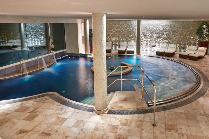 Pool 15 of 40