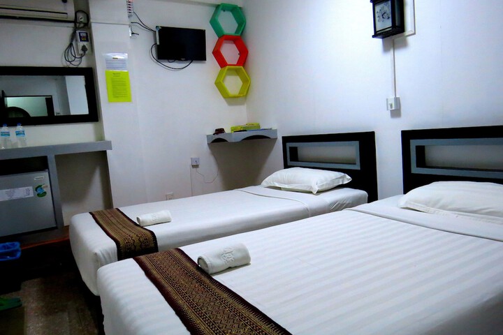 Room 18 of 47