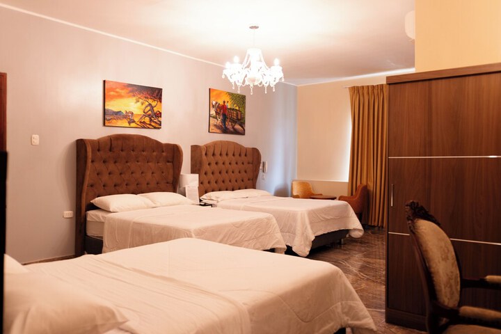 Room 5 of 70