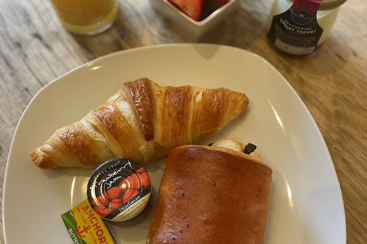 Breakfast/Coffee Service 21 of 26