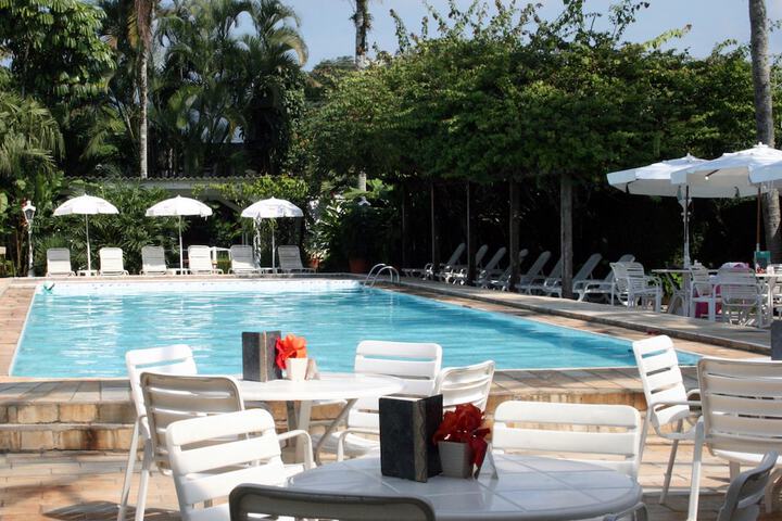 Hotel Pool