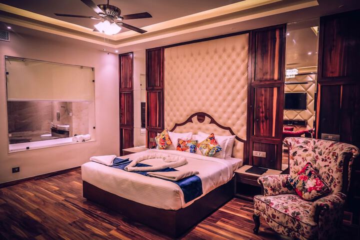 Room 12 of 45
