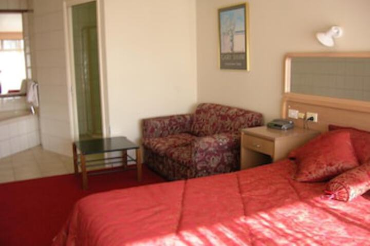 Room 19 of 66