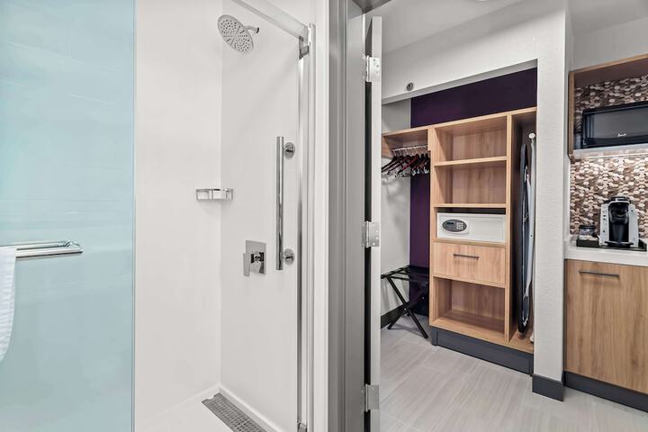 Room 39 of 52