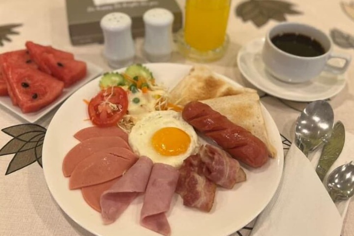 Breakfast/Coffee Service 62 of 105