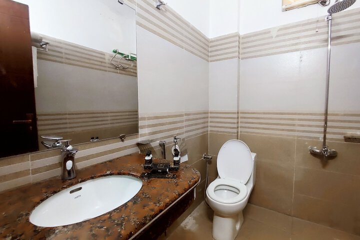 Room 8 of 17