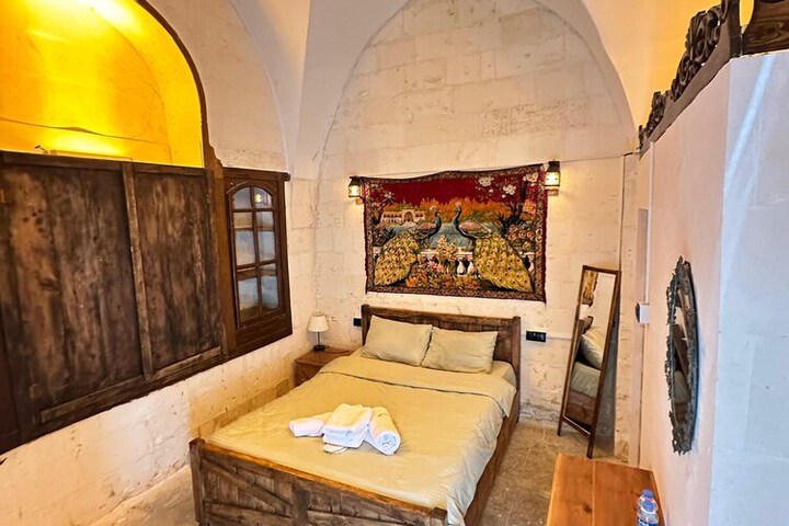 Room 5 of 27