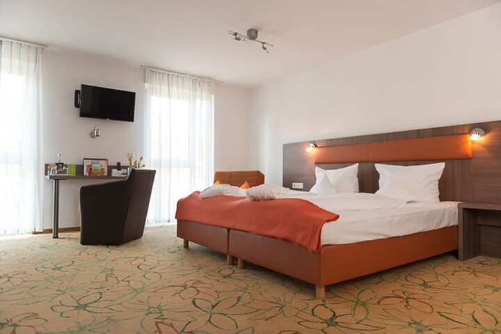 Room 6 of 39