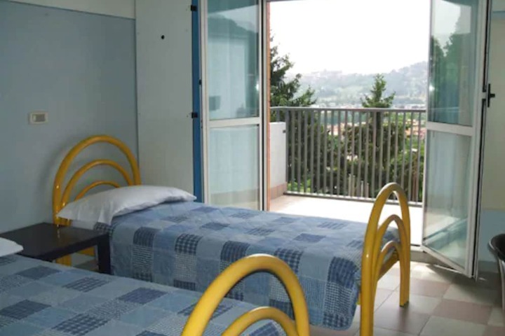 Room 5 of 26