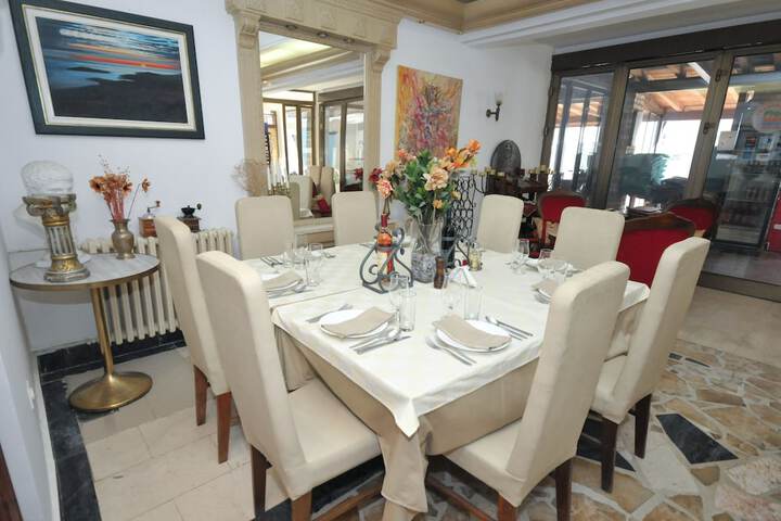 Dining 48 of 66