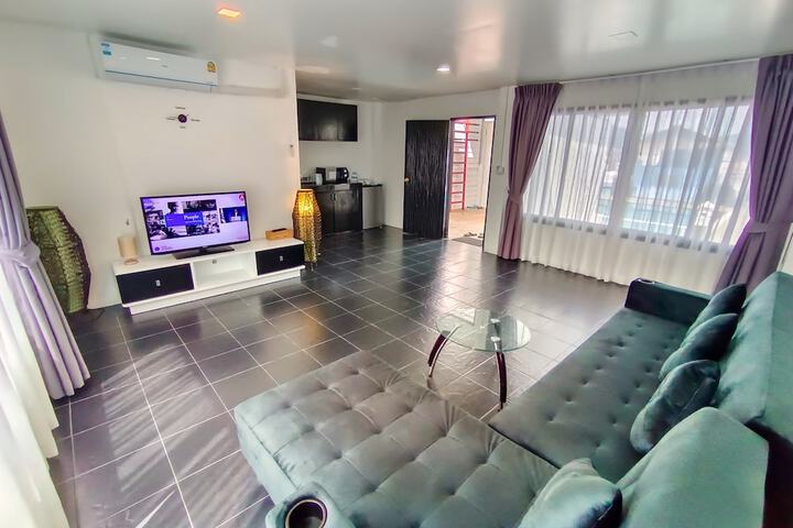 Room 16 of 33