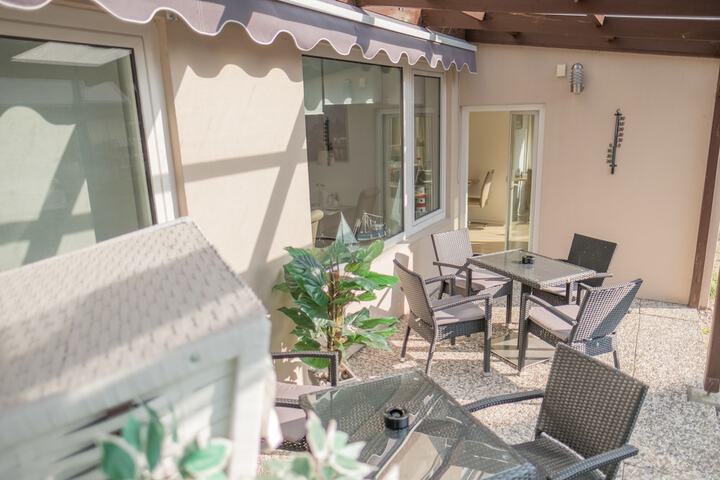 Terrace/Patio 72 of 76