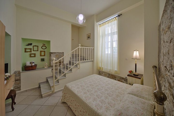 Room 26 of 105