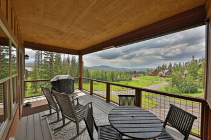 Terrace/Patio 2 of 18