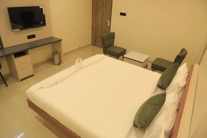 Room 32 of 114