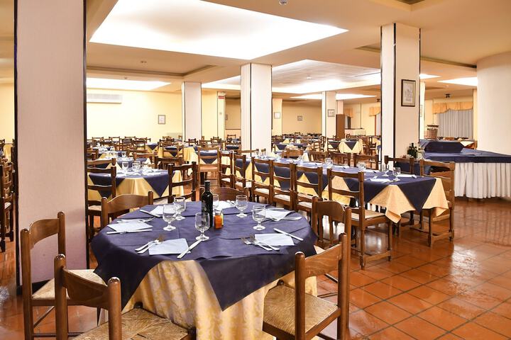 Dining Photos