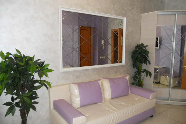 Room 8 of 15