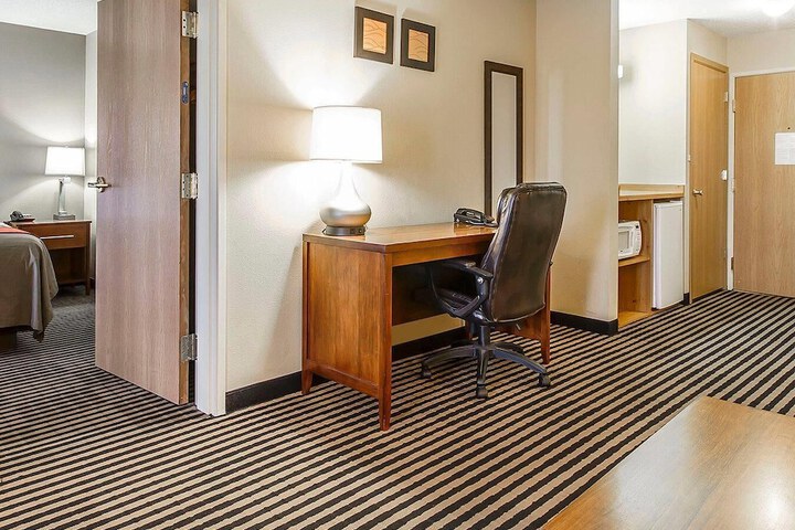 Room 9 of 25