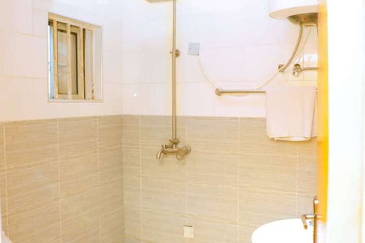 Room 18 of 24