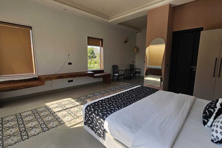 Room 7 of 60