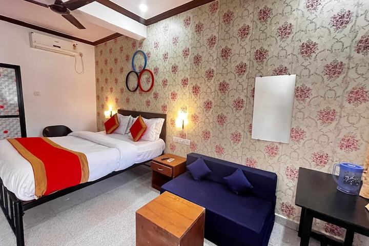 Room 7 of 20
