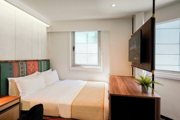 Room 36 of 61