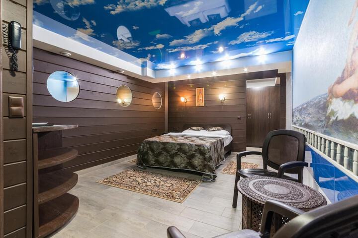 Room 18 of 68