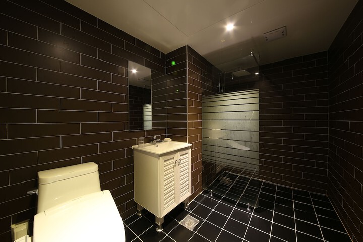 Room 17 of 29