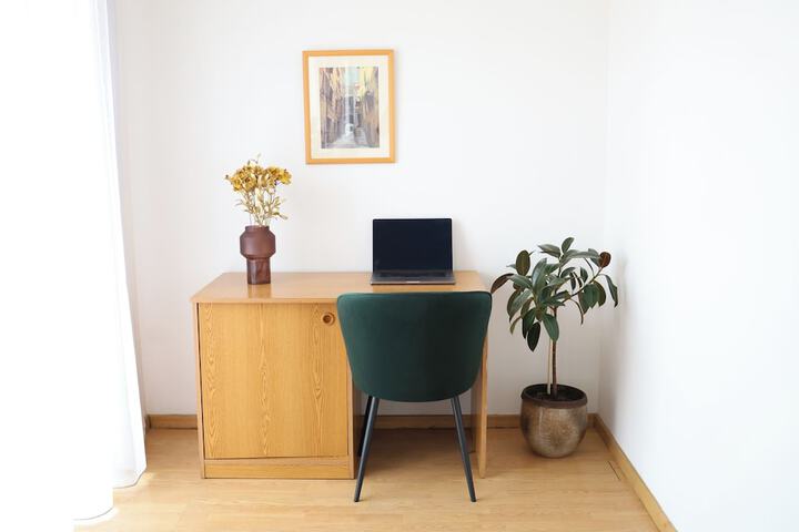 Room 3 of 20