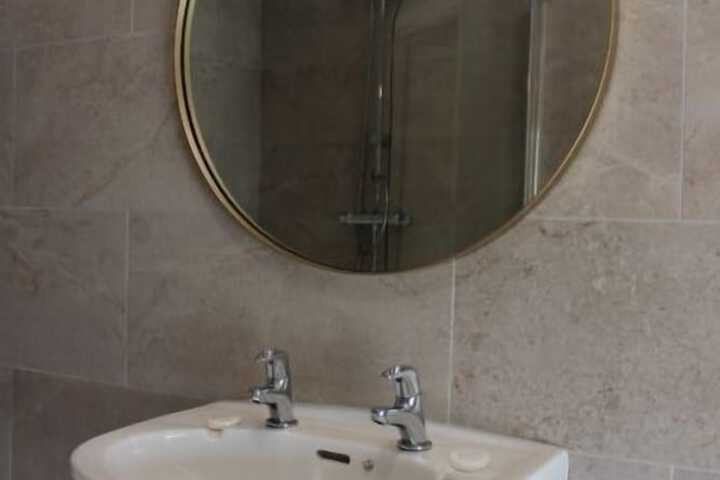 Room 16 of 27