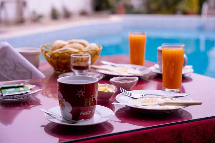 Breakfast/Coffee Service 31 of 40