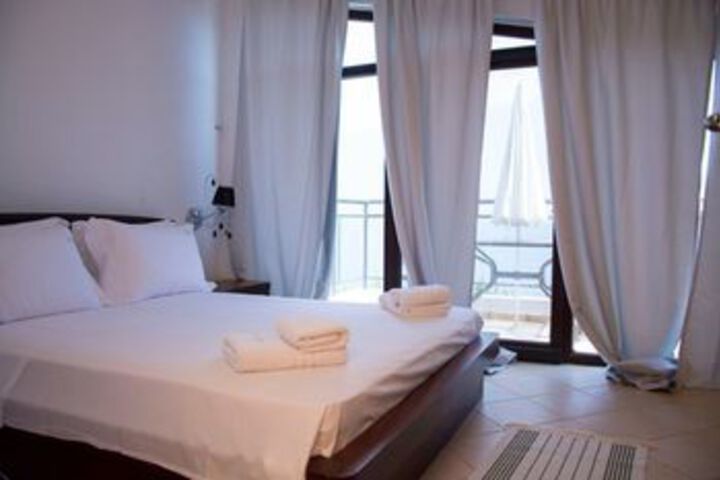 Room 27 of 51