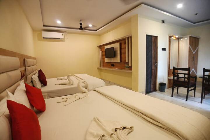 Room 28 of 80