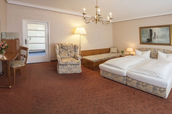 Room 9 of 41