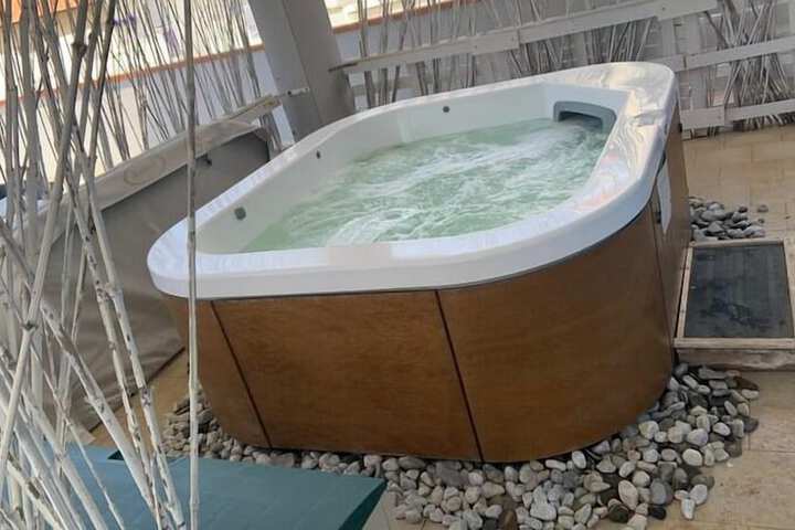 Spa 6 of 25