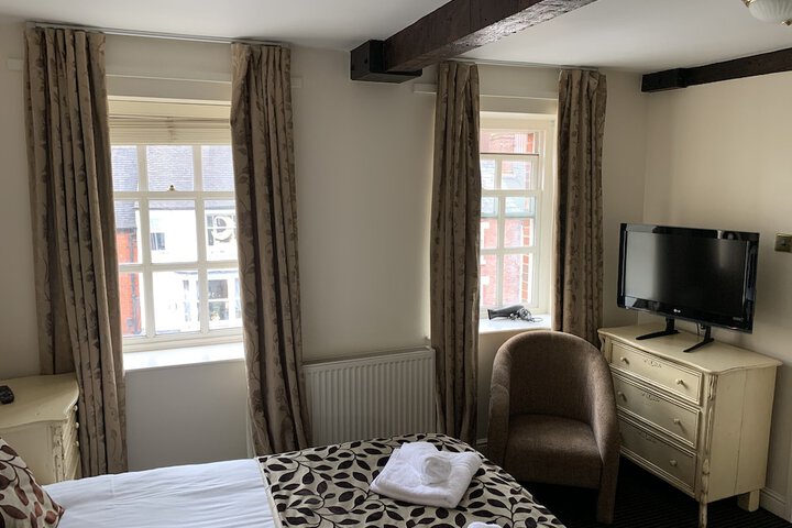 Room 4 of 22