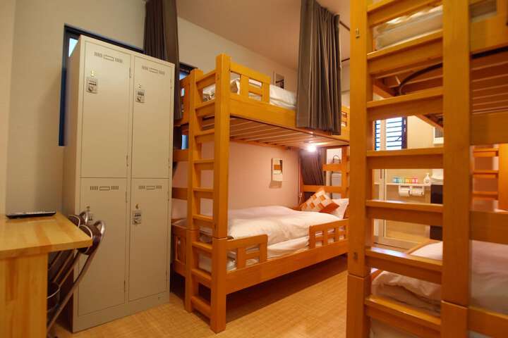 Room 6 of 53
