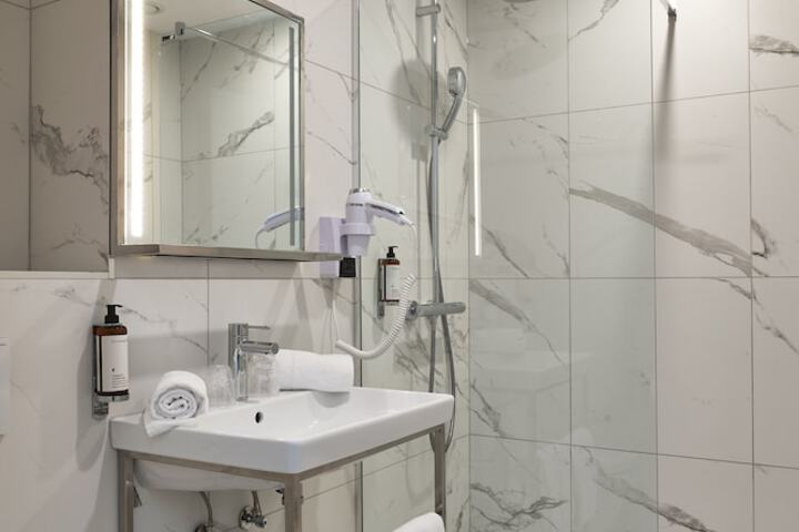 Clean Restrooms