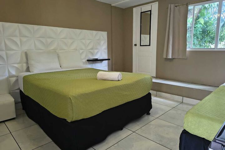 Room 20 of 34