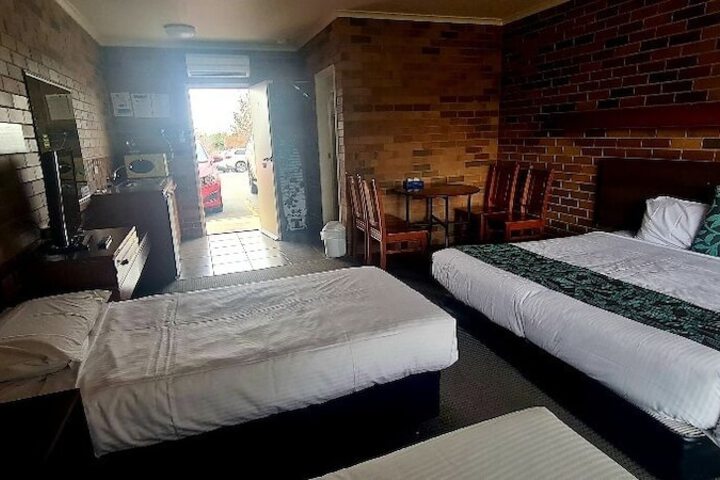 Room 9 of 21