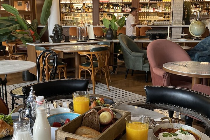 Breakfast/Coffee Service 55 of 61