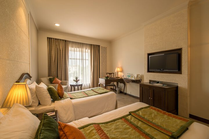 Room 13 of 52