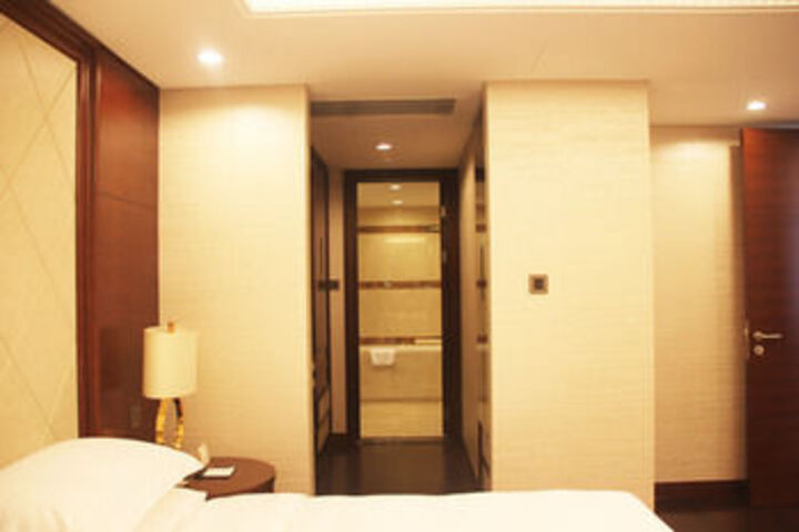 Room 14 of 52