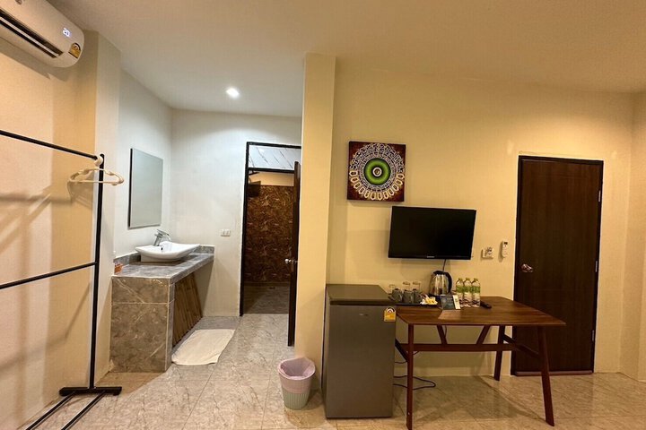 Room 49 of 99