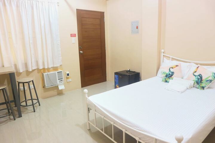 Room 2 of 70