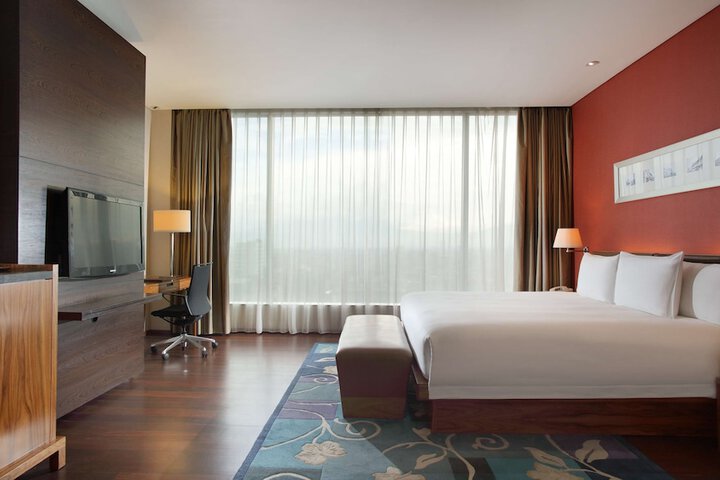 Room 15 of 74