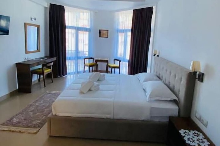 Room 75 of 114