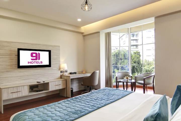 Room 52 of 79